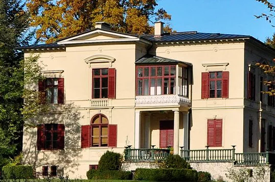 Villa Kustermann jpg -Tutzing -Bürgermeisterin